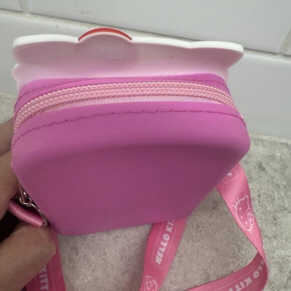 Hello Kitty small pink crossbody phone purse. New. - Picture 4 of 7
